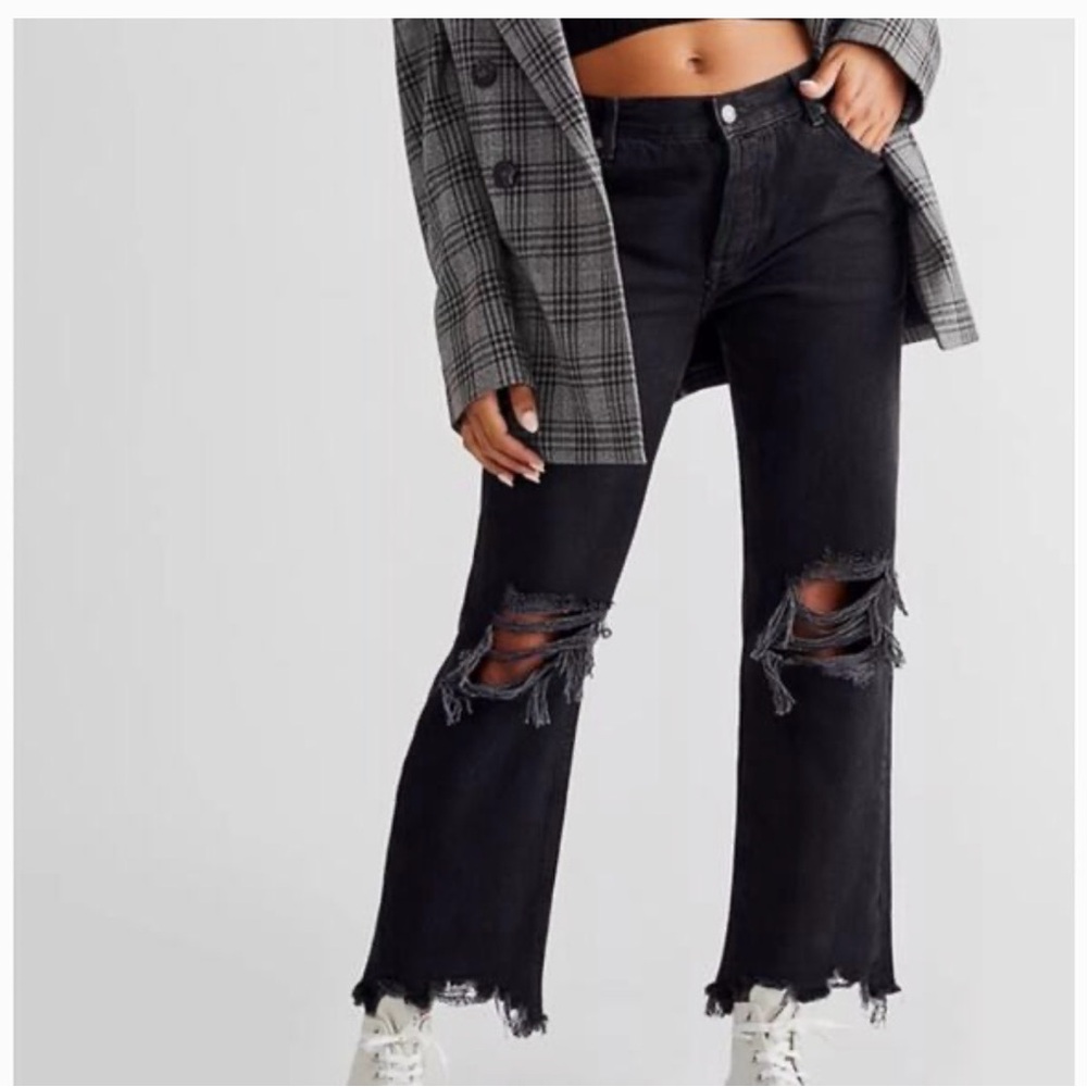 Free People Maggie Mid Rise Distressed Straight Jeans Washed Black Button Fly 27